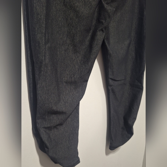 XL Tuff Athletics Capris - Picture 5 of 5